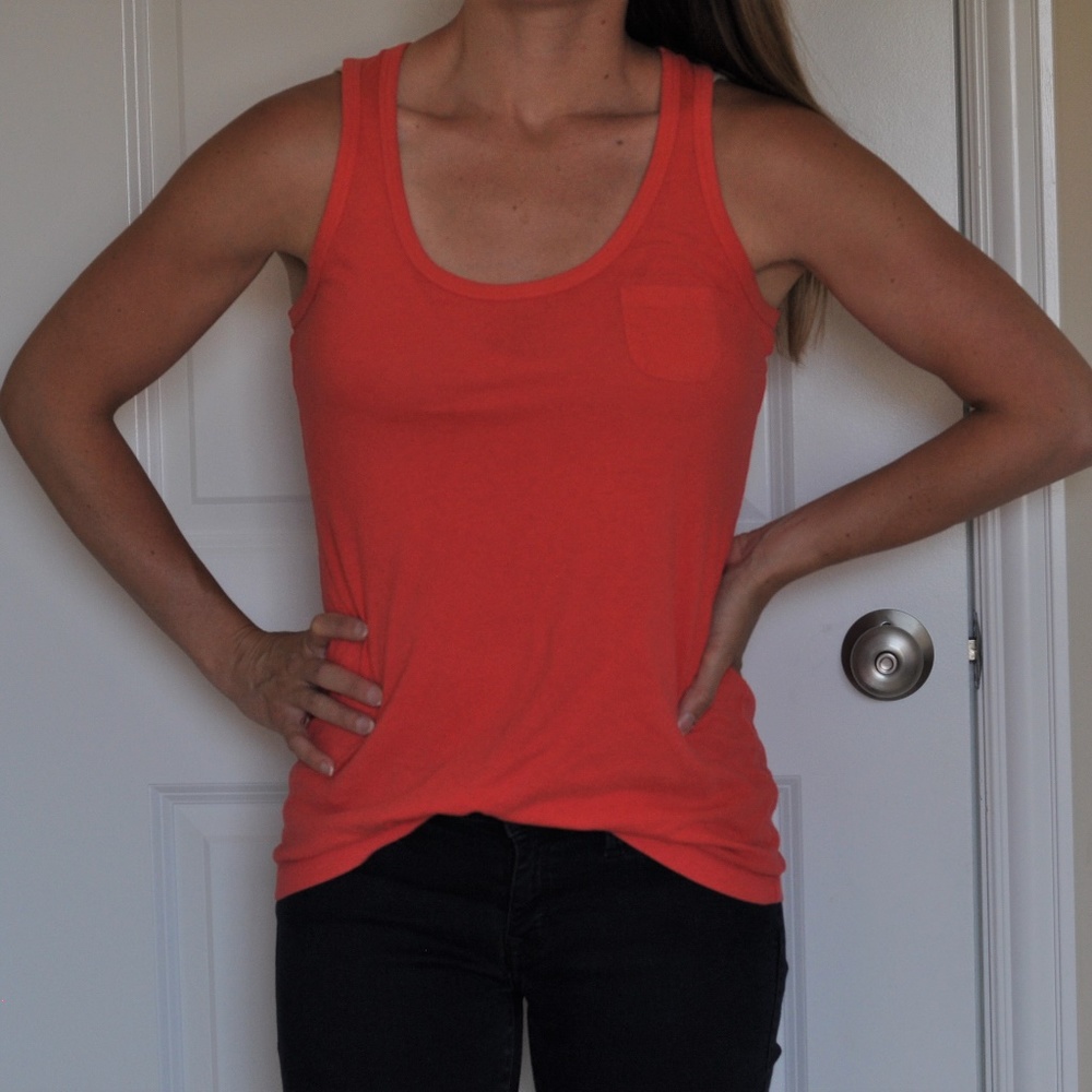 Gap small racerback tank